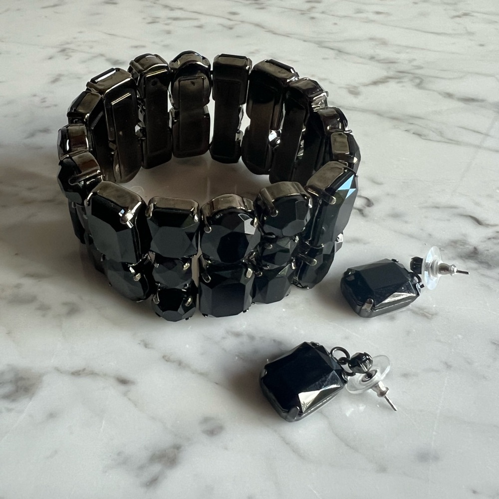 ✨Free with purchase✨Jet black faceted stone set - bracelet and earnings